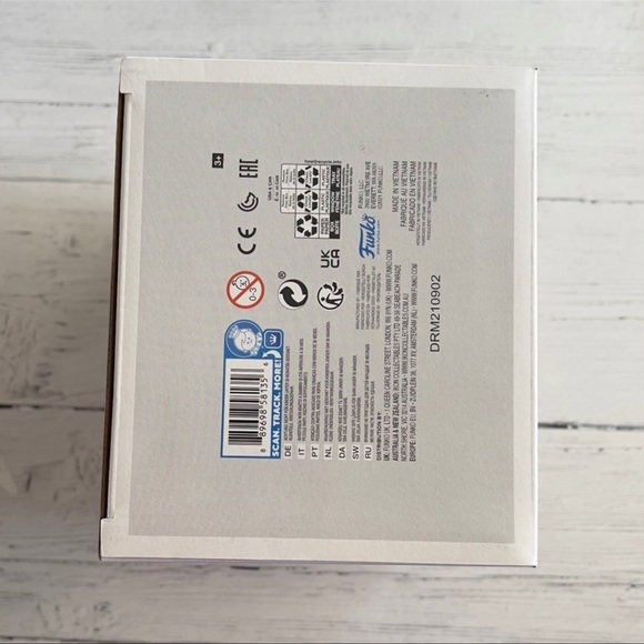 Funko Pop Diagon Alley-Eeylops Owl Imporium with Harry #140 - Picture 7 of 8